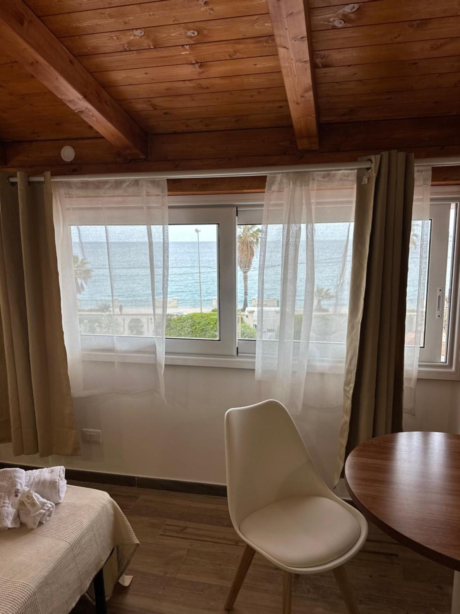 B&B Villa Sul Mare Melito Di Porto Salvo Exterior photo